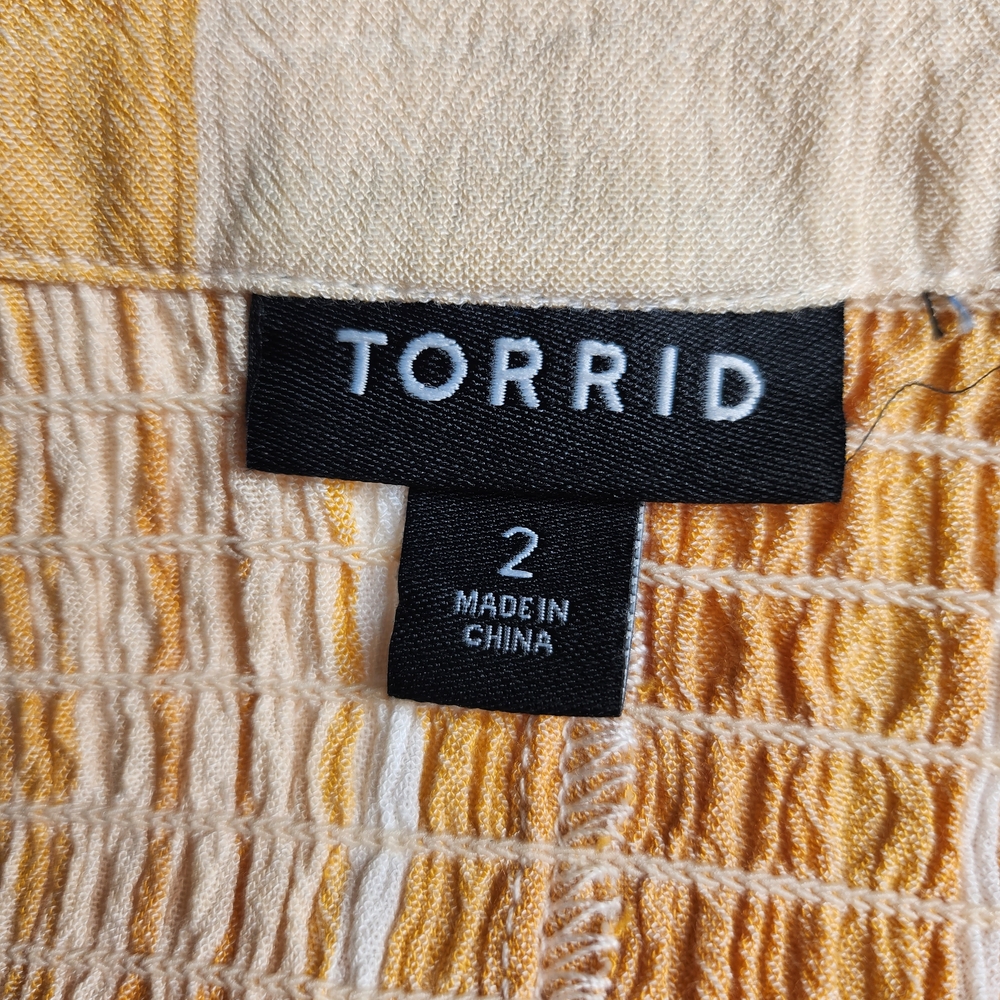 Torrid Yellow and Cream Sleeveless Button-Down Top - Picture 10 of 12